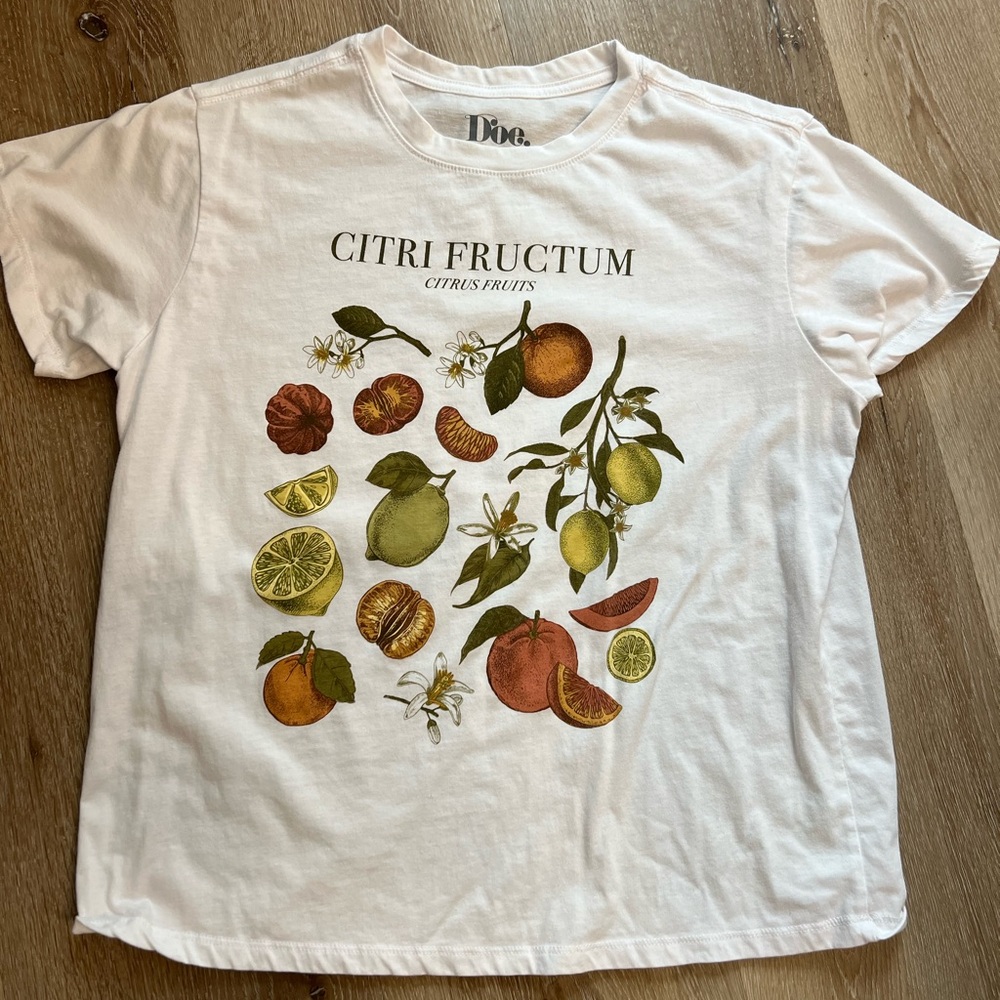 Citrus Fruits Graphic Tee -Size L